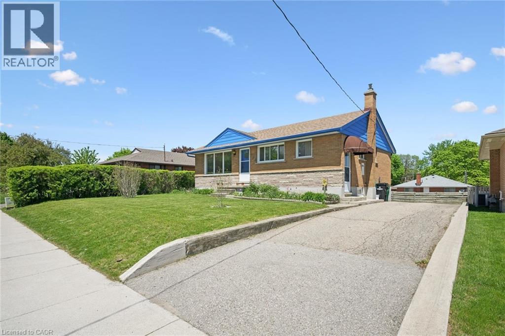 190 VANIER Drive - Image 2