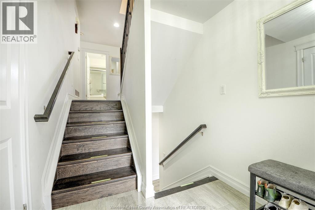 212 ADAMS AVENUE - 6