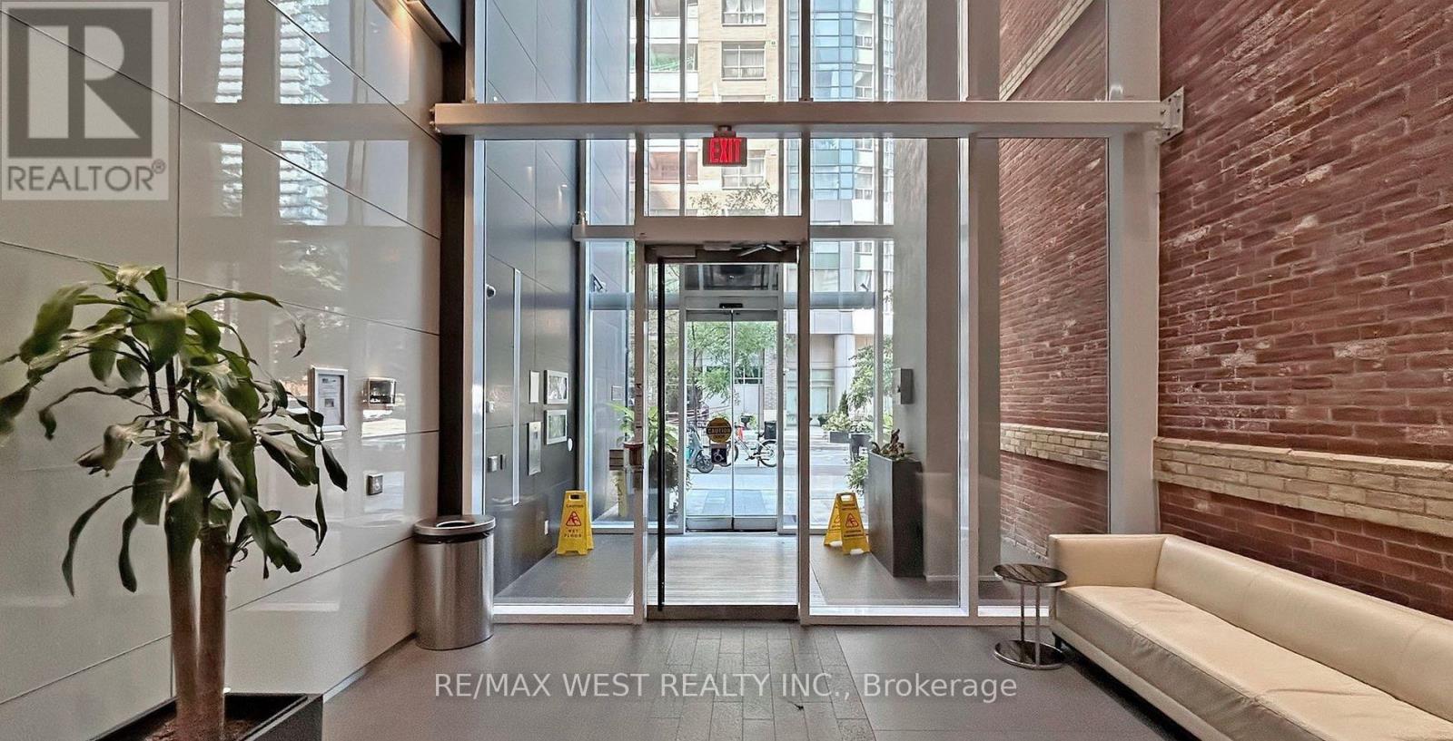 #1106 15 GRENVILLE STREET - Image 3