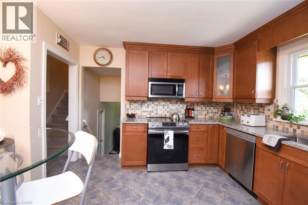 33 BURWELL Avenue - 12