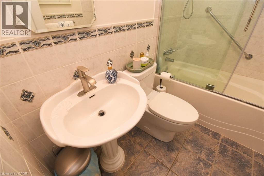 33 BURWELL Avenue - 24