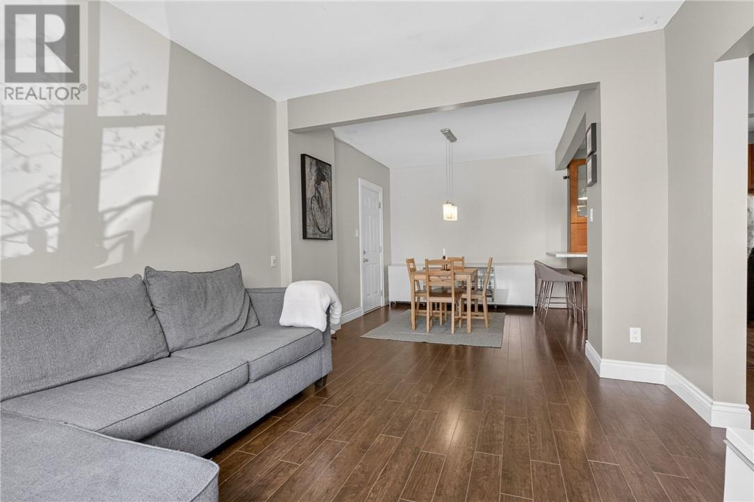 401 Wembley Drive - 10