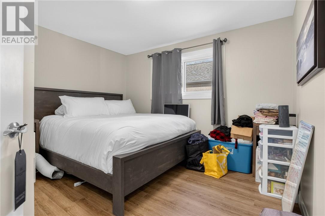 401 Wembley Drive - 27