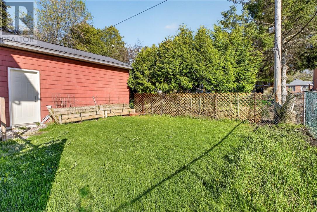 401 Wembley Drive - 43