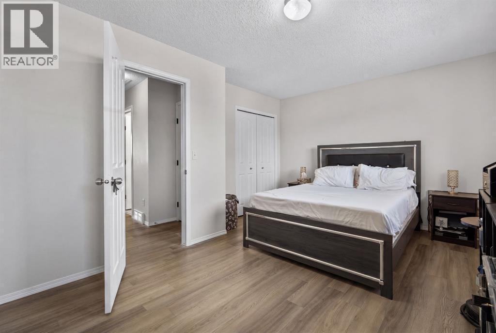 #1904 111 Tarawood Lane NE - 19