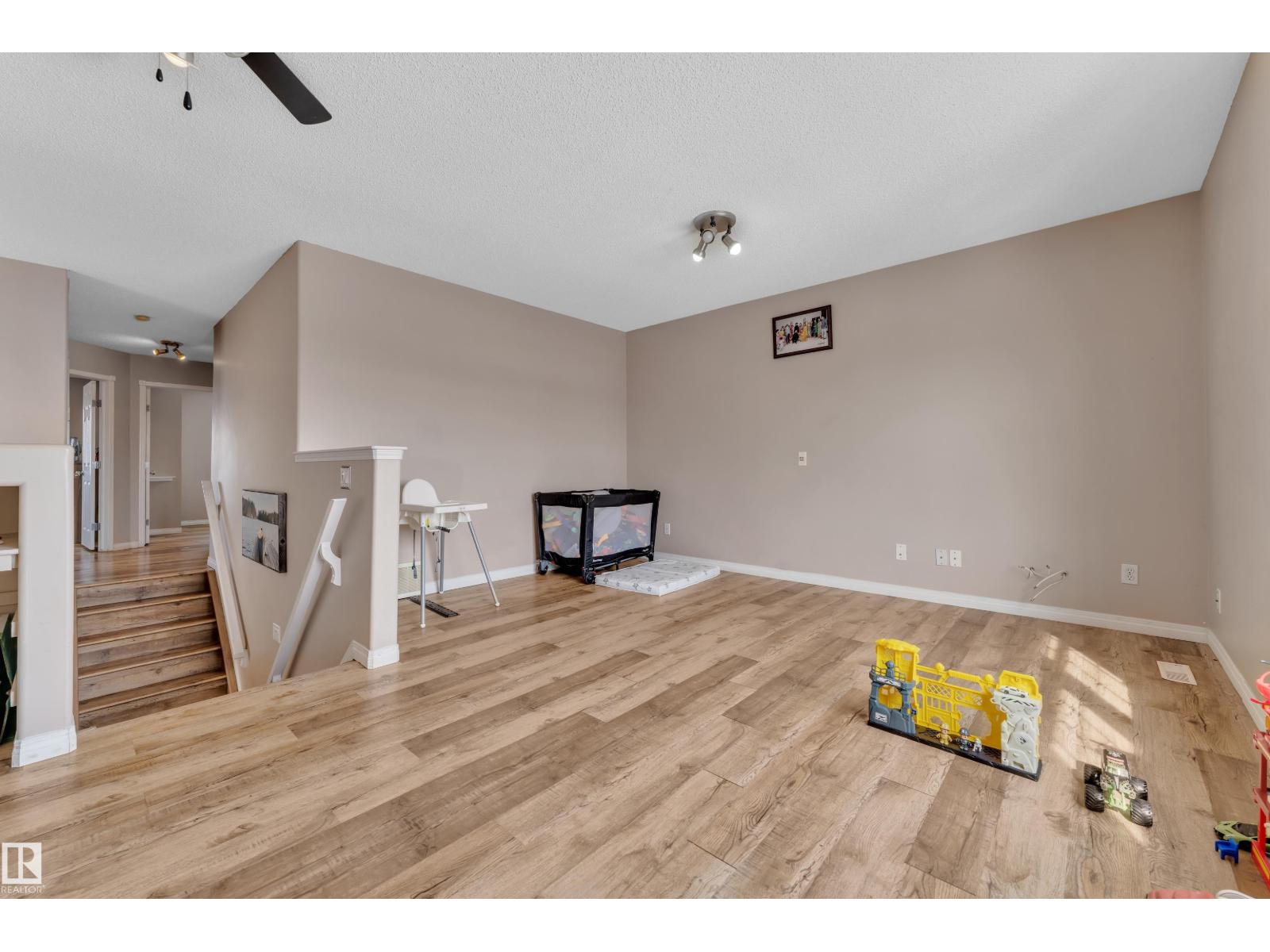 3774 20 ST NW - 12