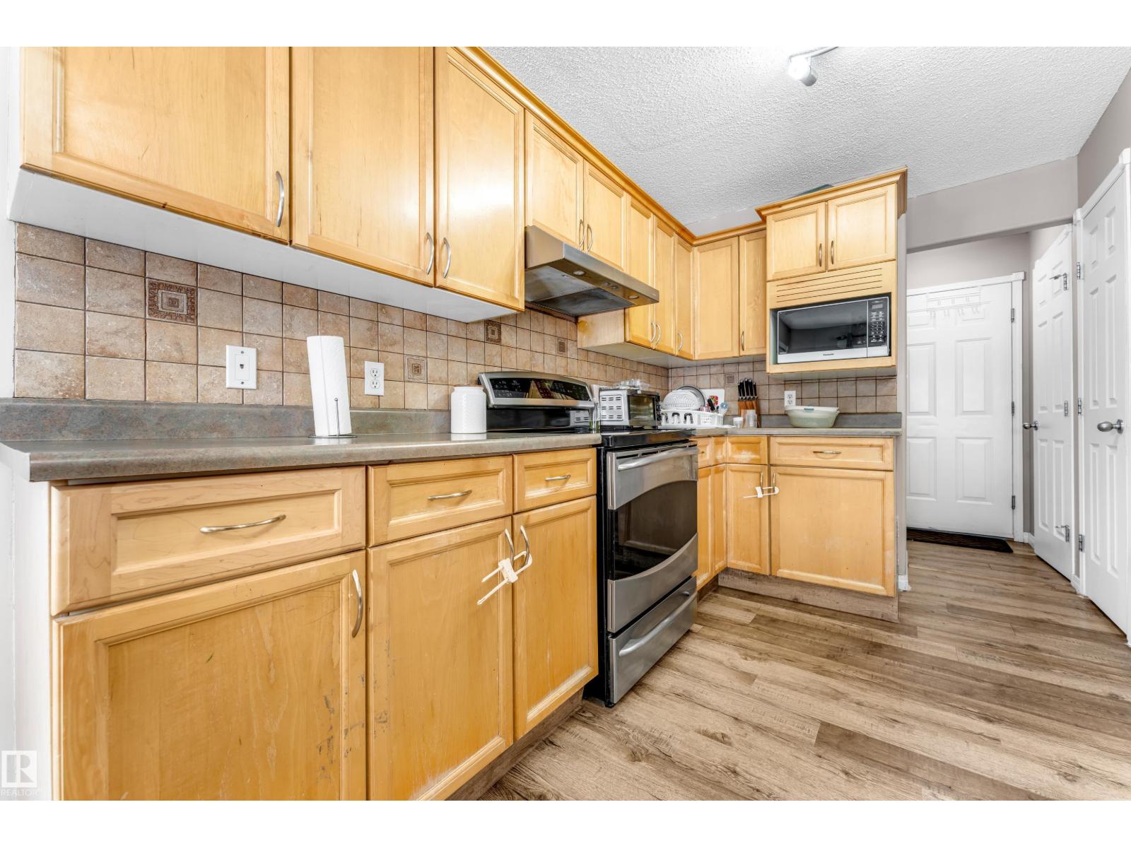 3774 20 ST NW - 9