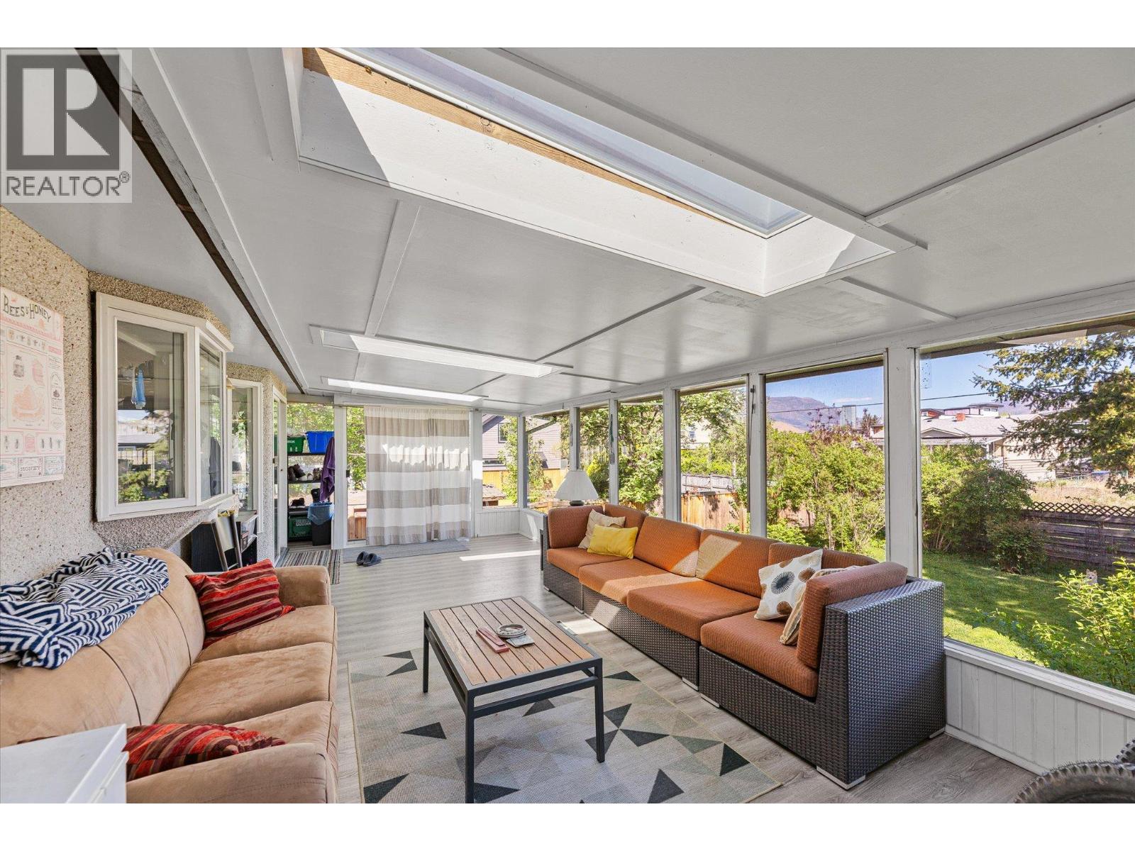 856 Birch Avenue - 19
