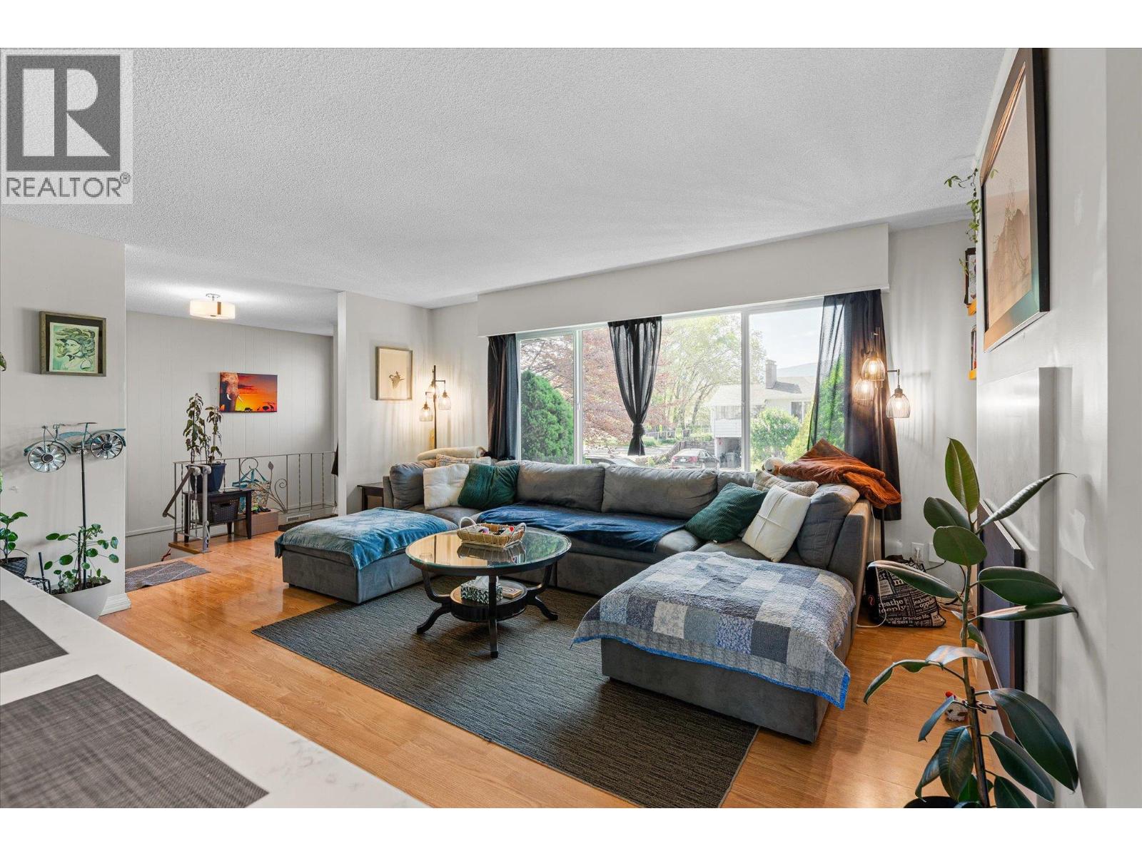 856 Birch Avenue - 9