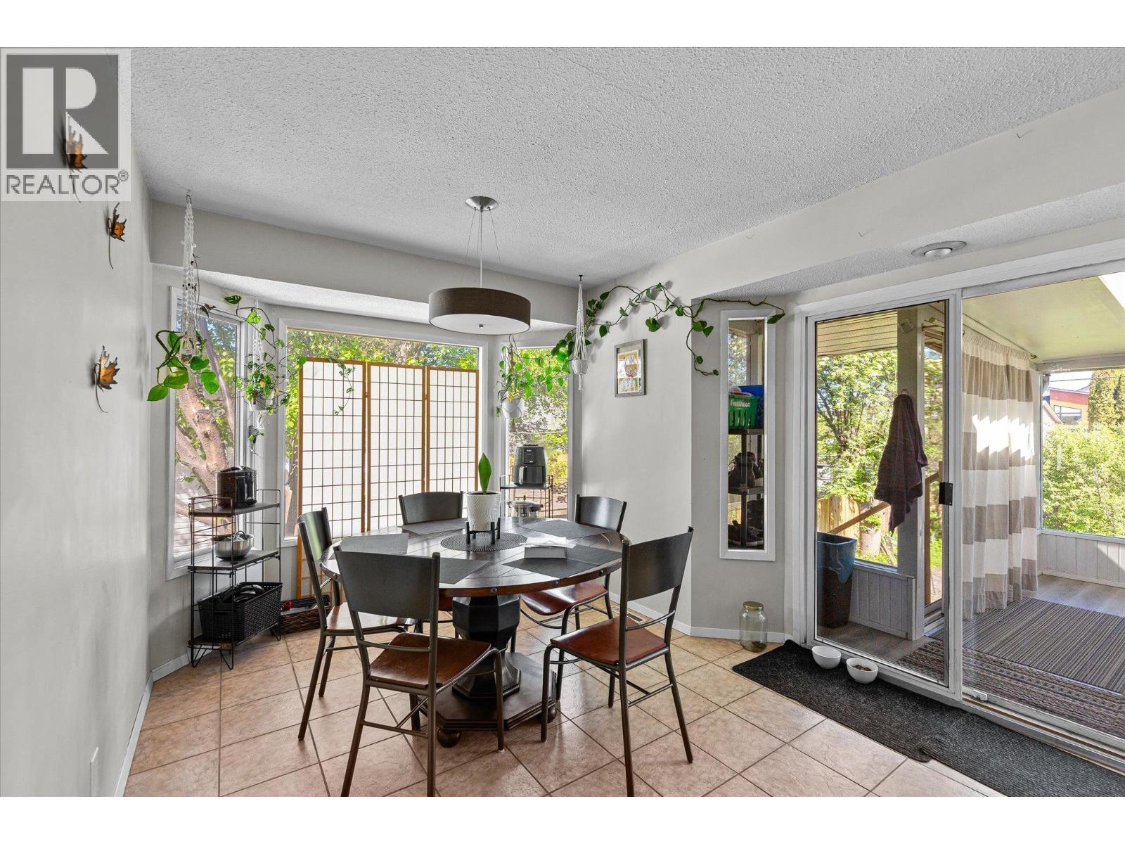 856 Birch Avenue - 14
