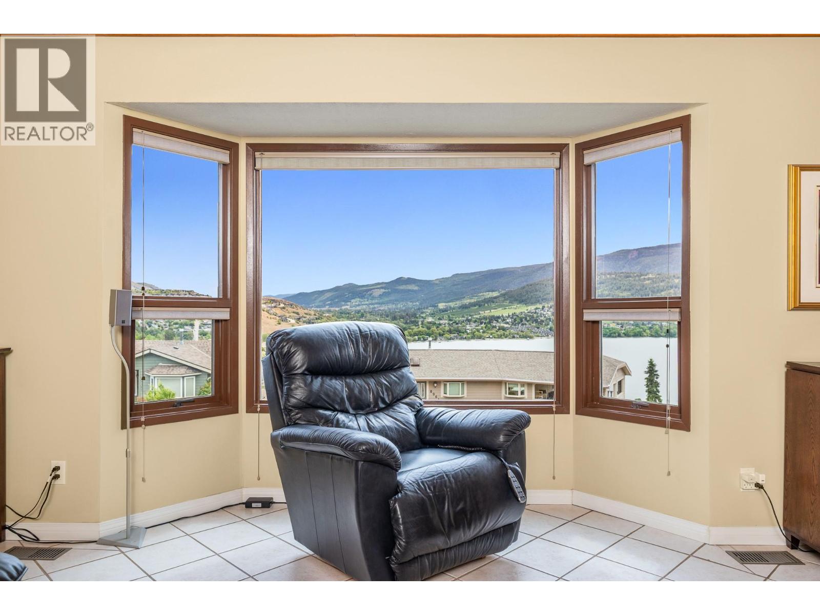 8970 College Drive - 10