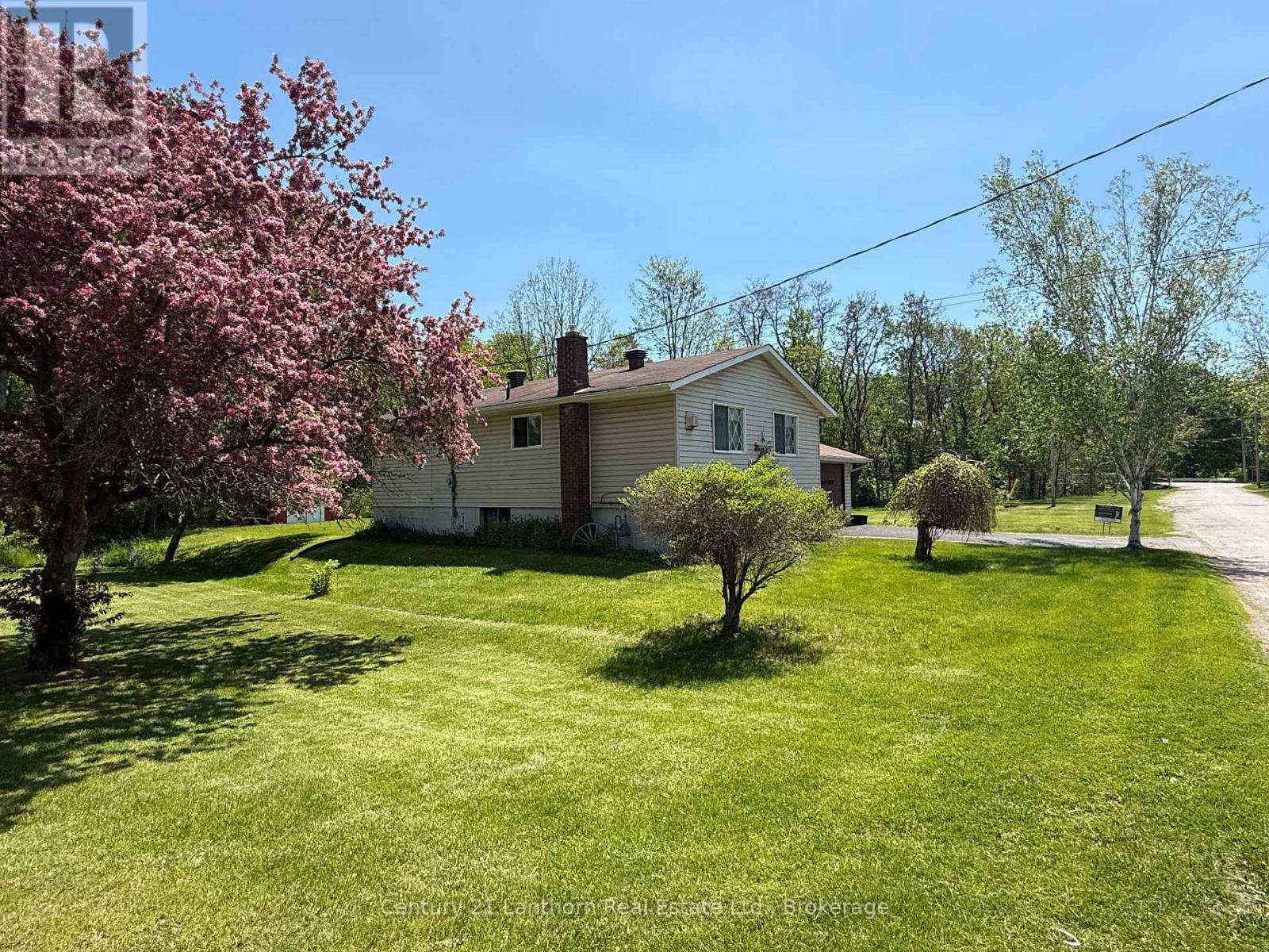 3 CHAMPLAIN STREET - 33