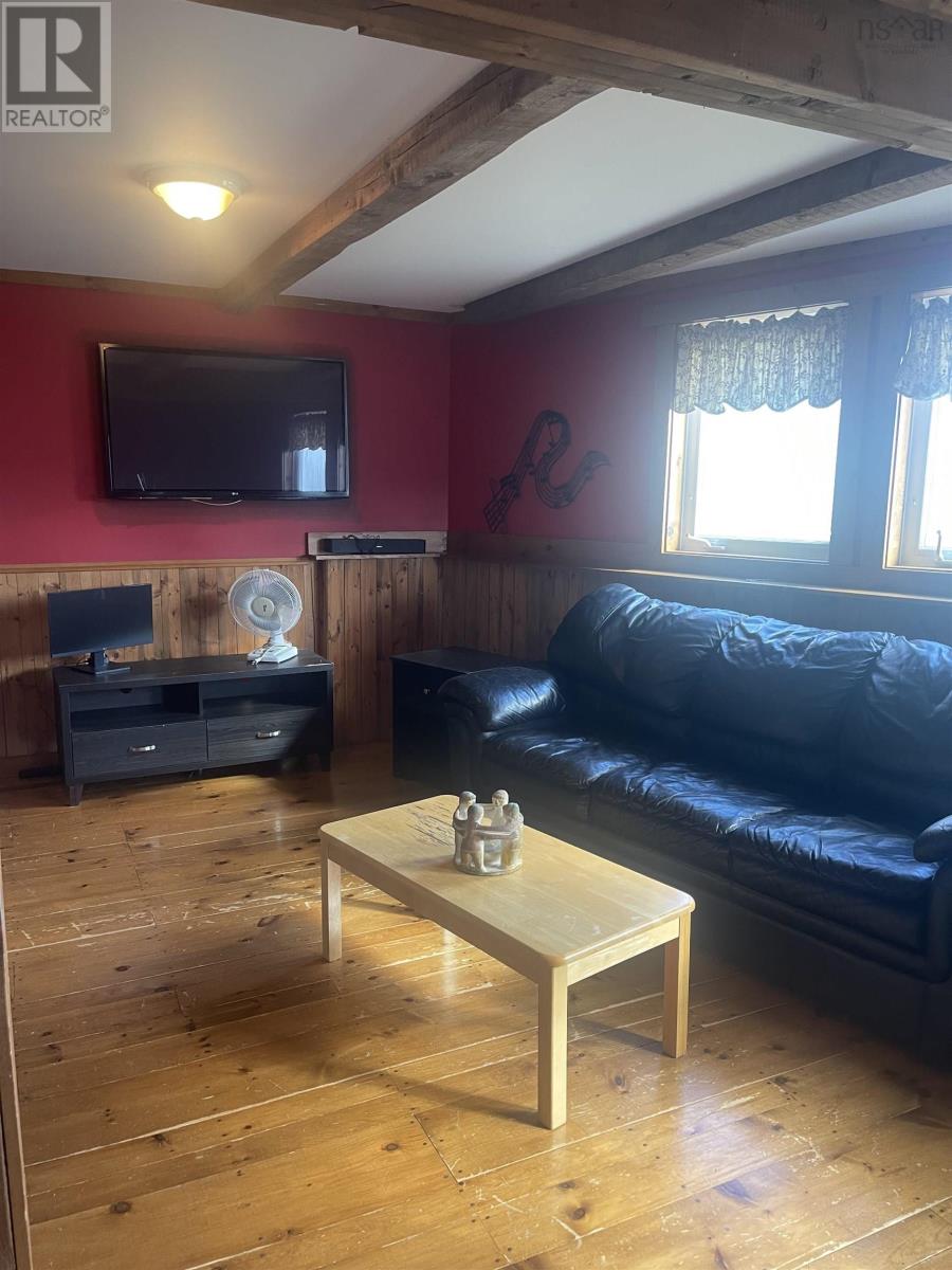 16147 316 Highway - 30