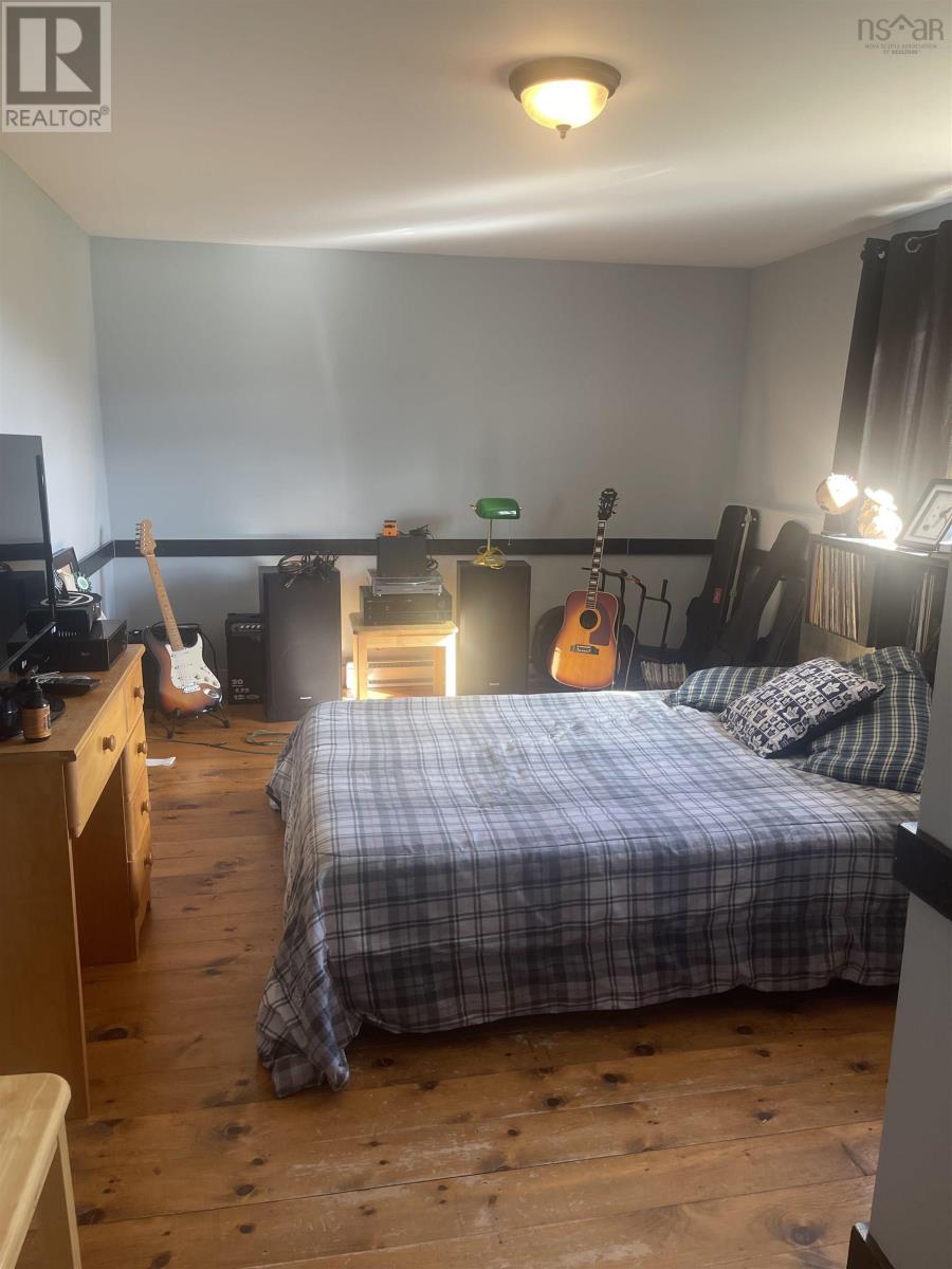 16147 316 Highway - 31