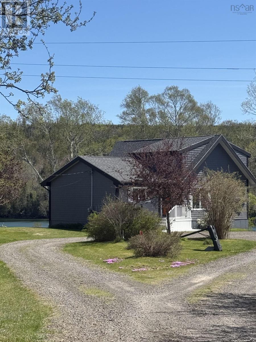16147 316 Highway - 40