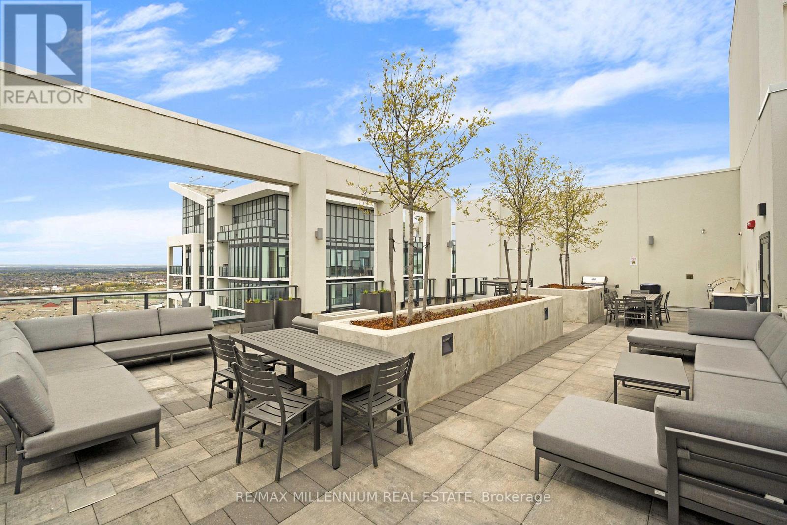 209 - 9000 JANE STREET