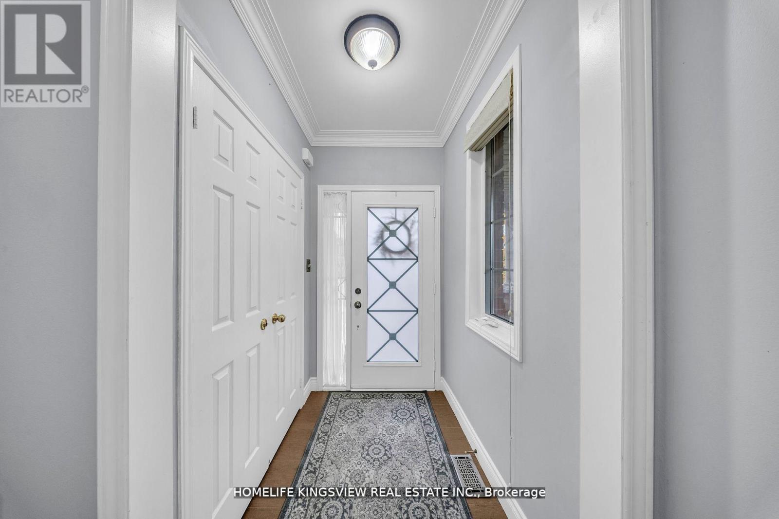 241 CANADA DRIVE - 6