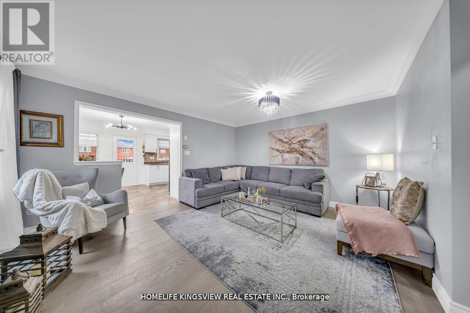241 CANADA DRIVE - 7