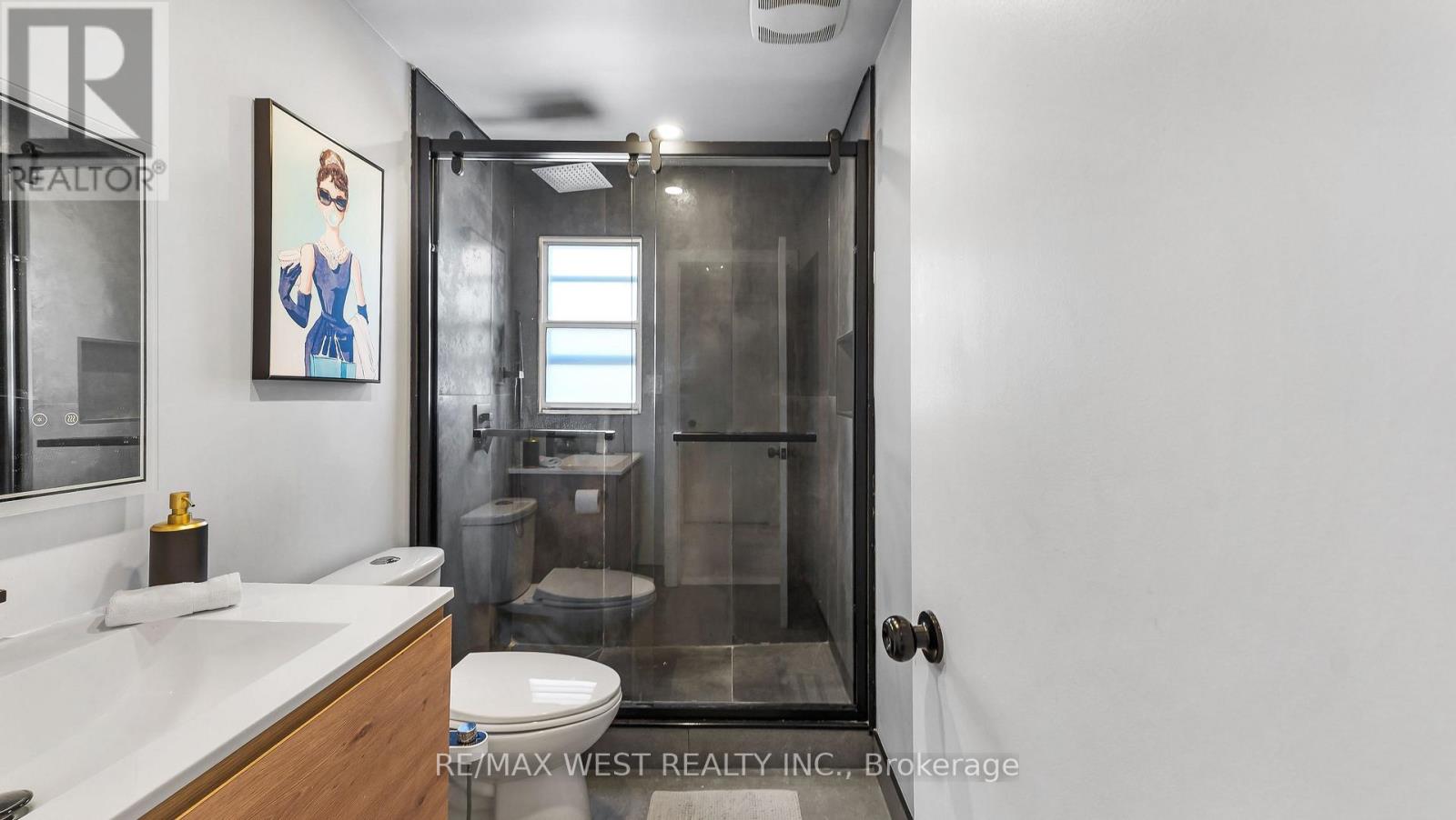 48 GRAY CRESCENT - 23