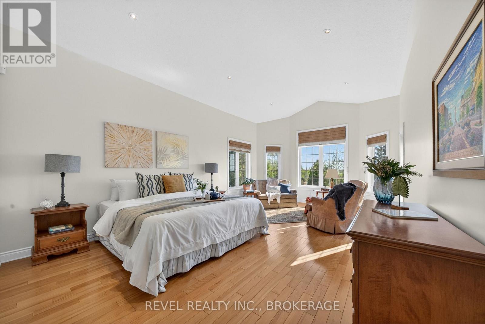 567 SHILOH AVENUE - 26