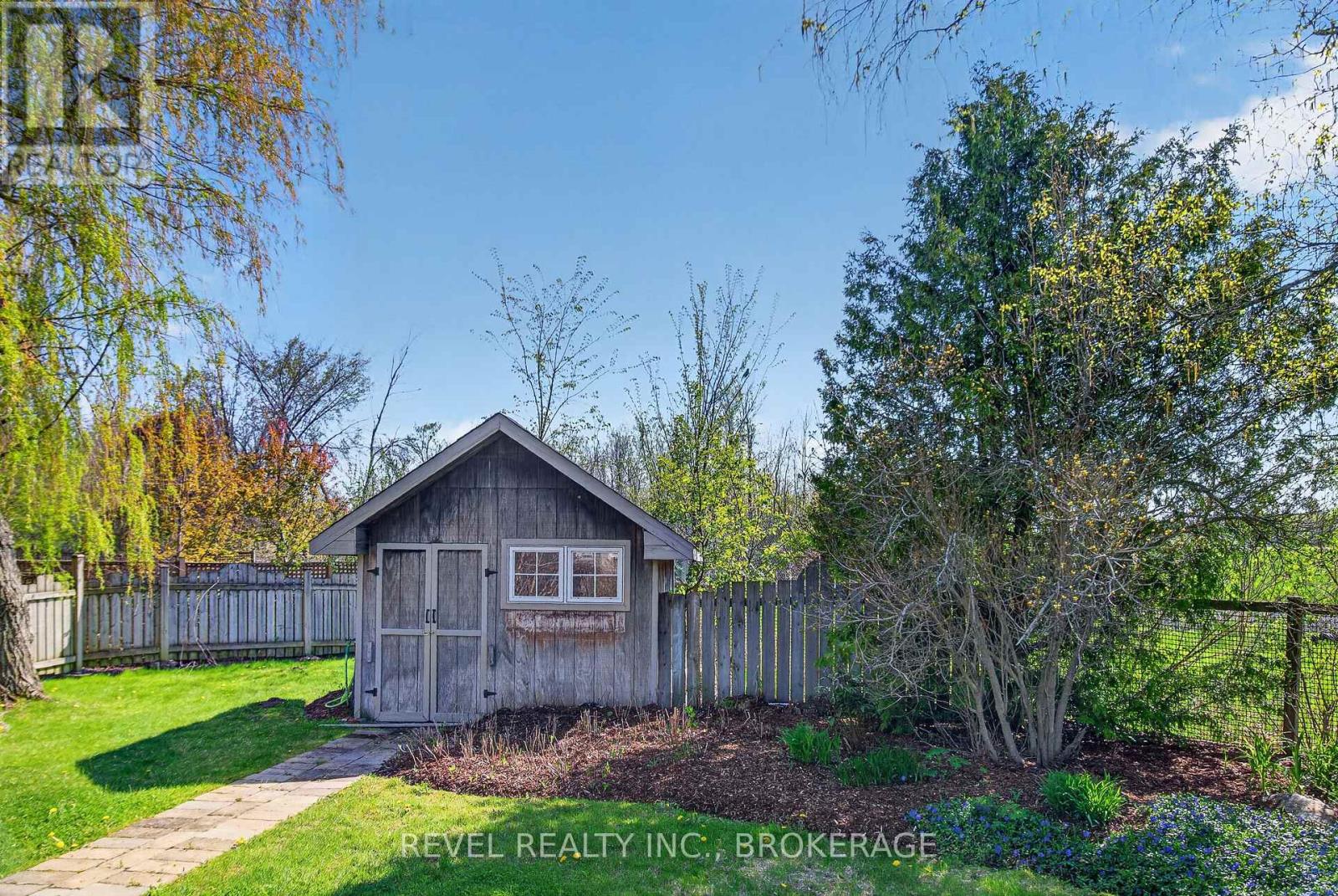 567 SHILOH AVENUE - 46