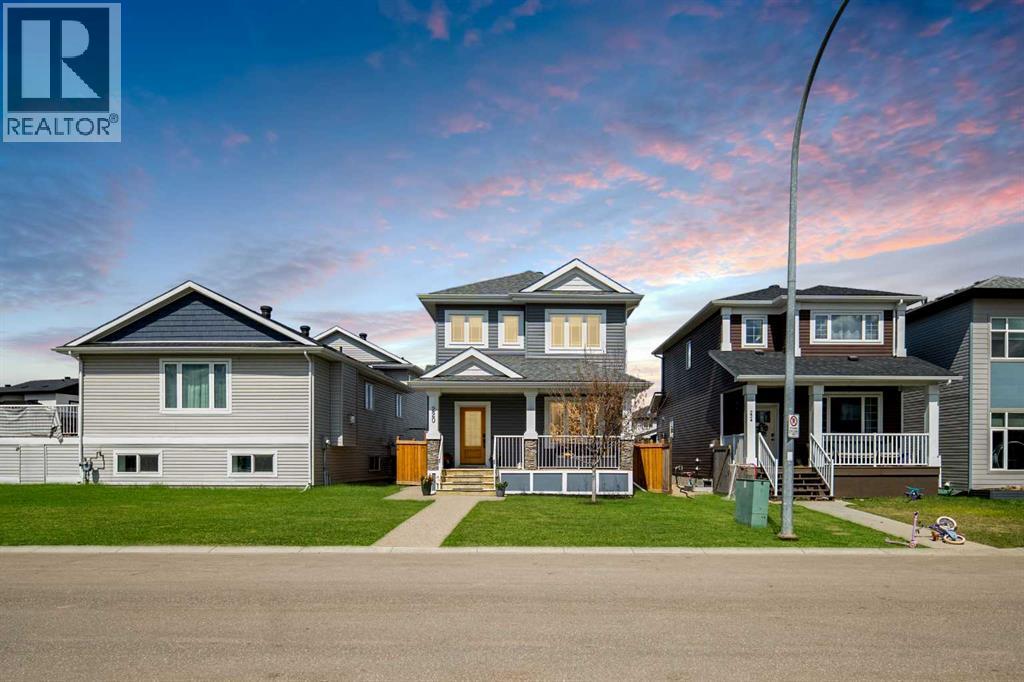 220 Warren Way, Fort McMurray