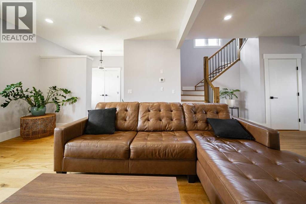 220 Warren Way, Fort McMurray