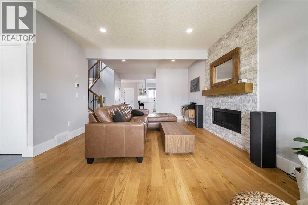 220 Warren Way, Fort McMurray
