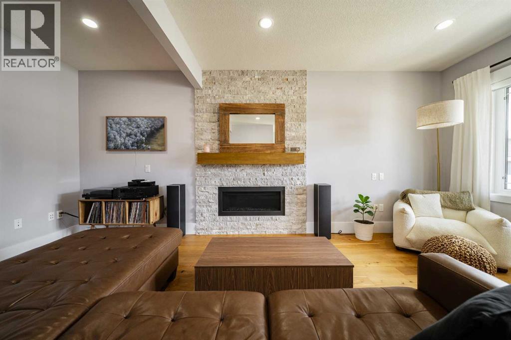 220 Warren Way, Fort McMurray