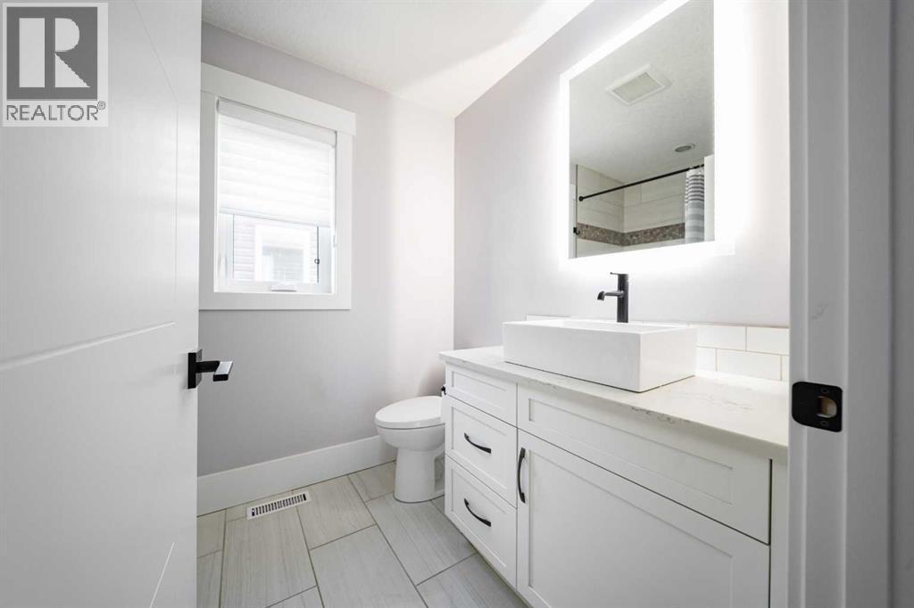 220 Warren Way, Fort McMurray