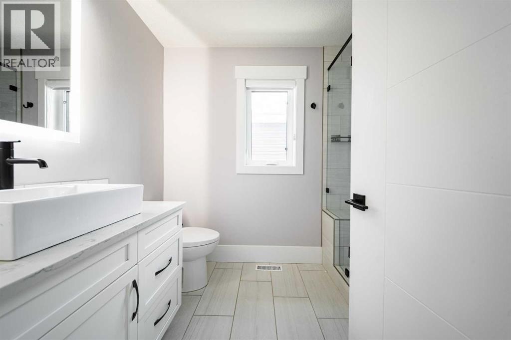 220 Warren Way, Fort McMurray