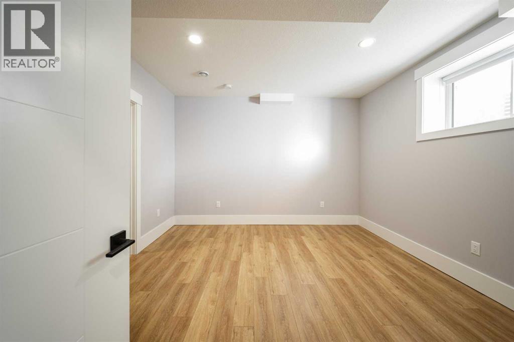 220 Warren Way, Fort McMurray