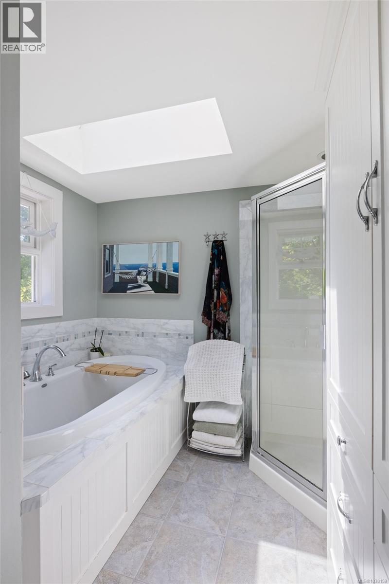  1087 Maple Road, North Saanich