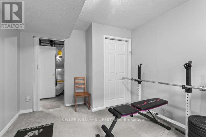 143 GERALD CRESCENT - 36