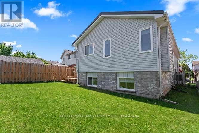 143 GERALD CRESCENT - 44