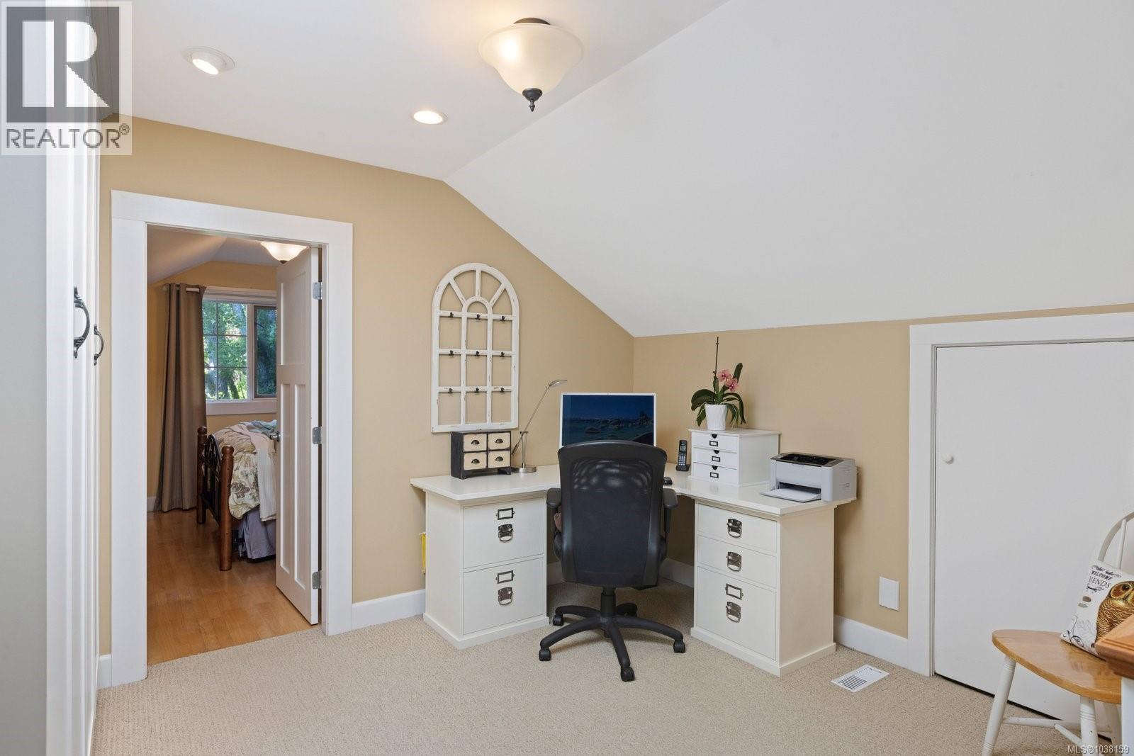 1087 Maple Rd - 25
