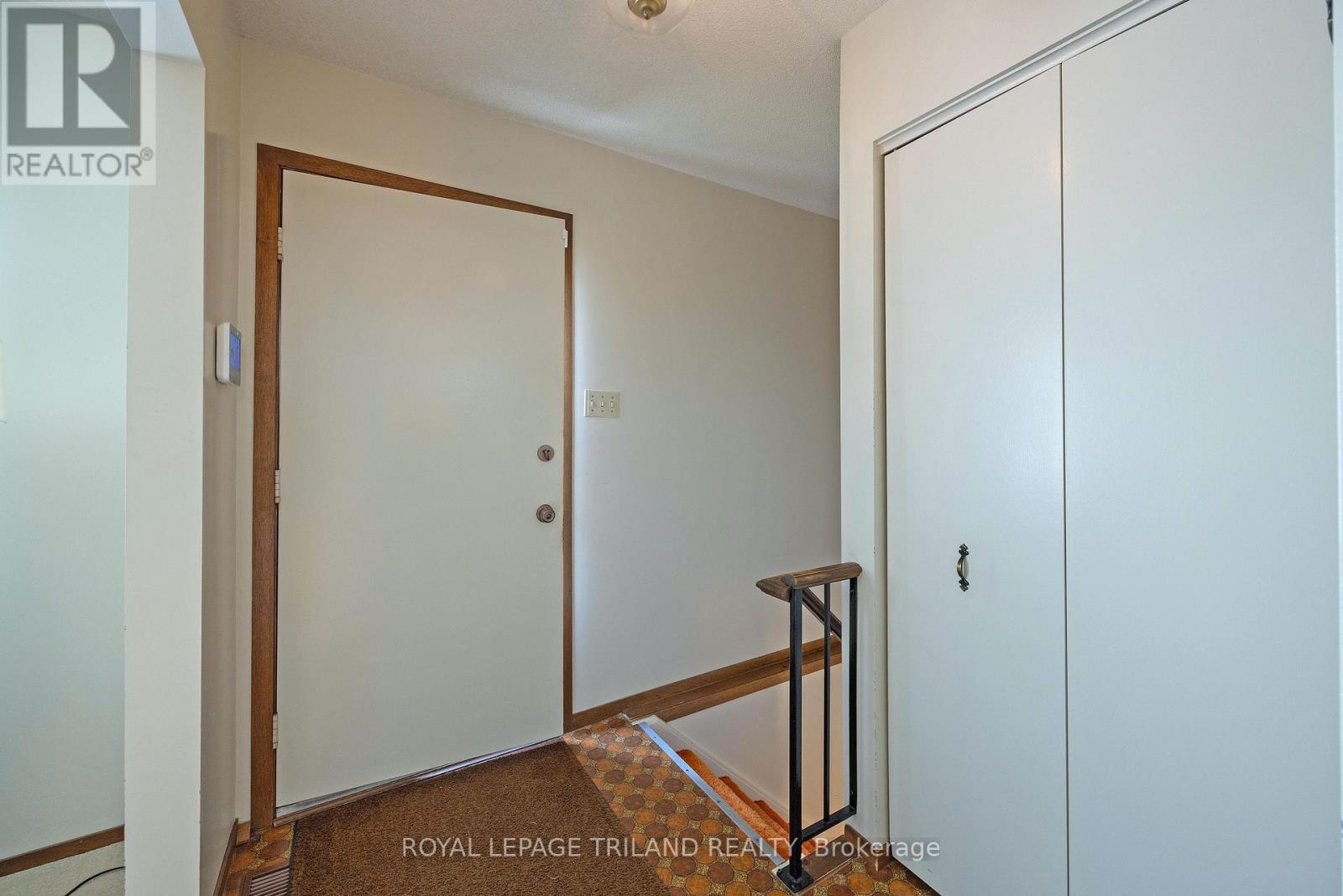 1697 ALDERSBROOK ROAD - 4
