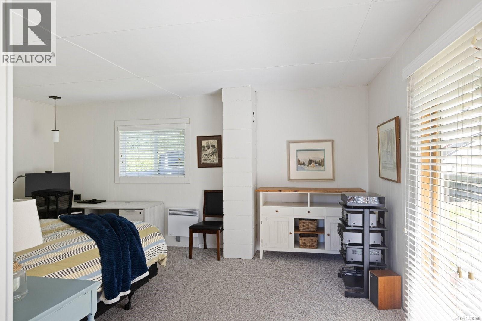 1087 Maple Rd - 30