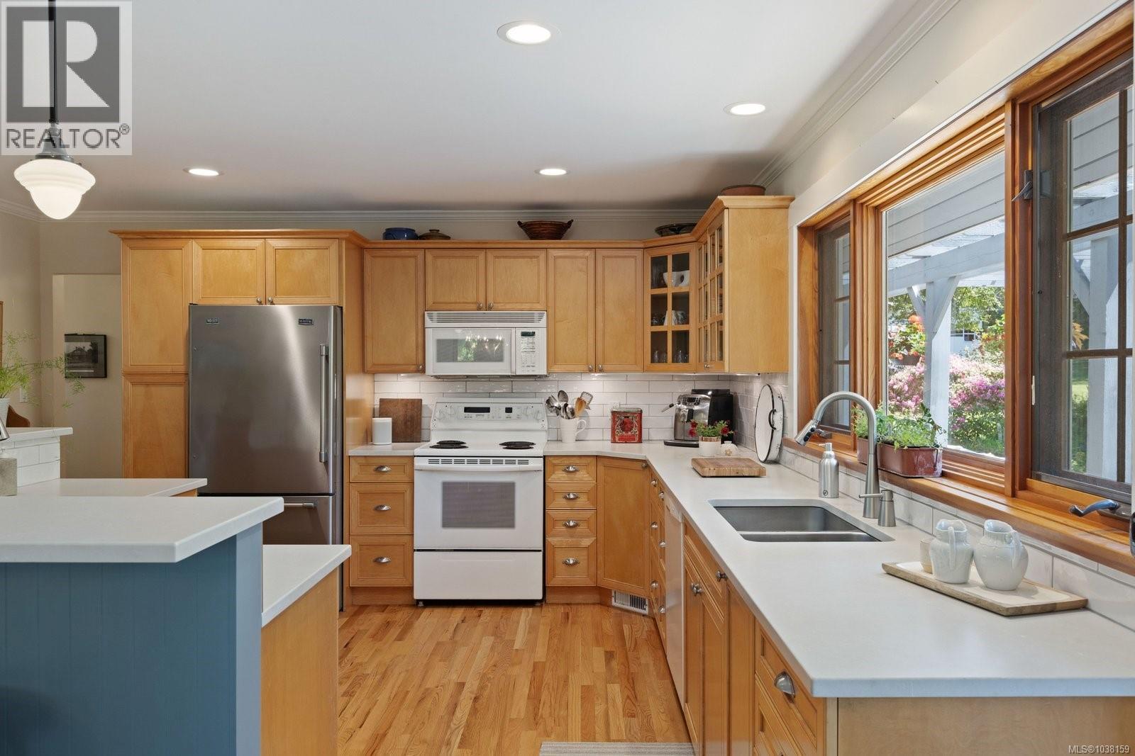  1087 Maple Road, North Saanich