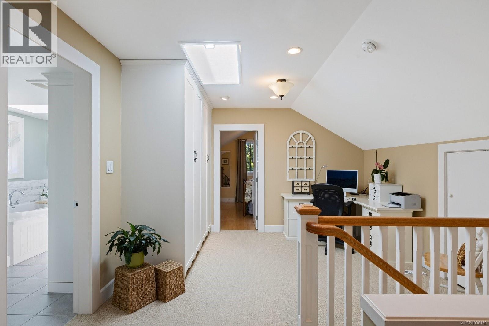 1087 Maple Rd - 23