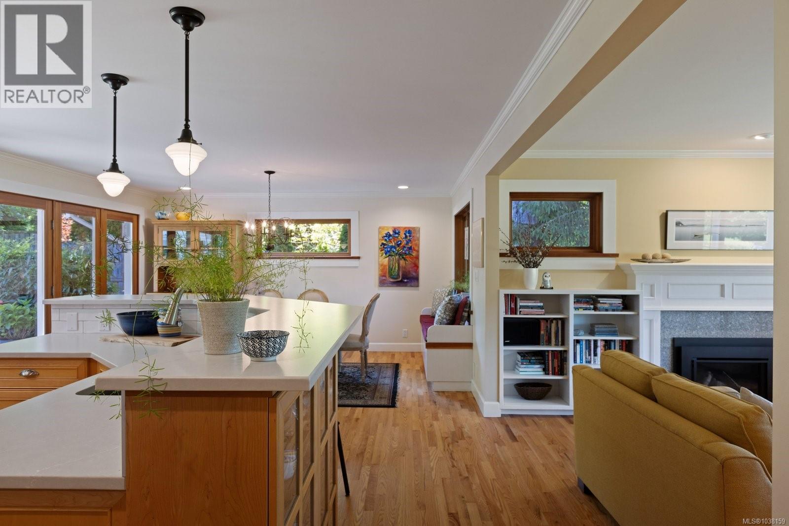 1087 Maple Rd - 6