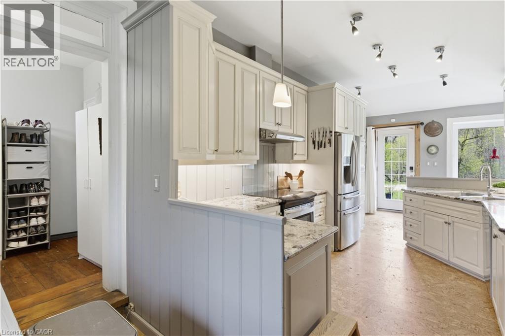 1462 BEKE Road - 25