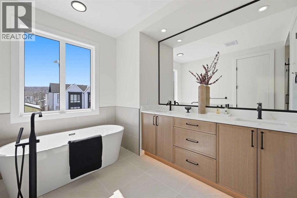 8140 47 Avenue NW - 32