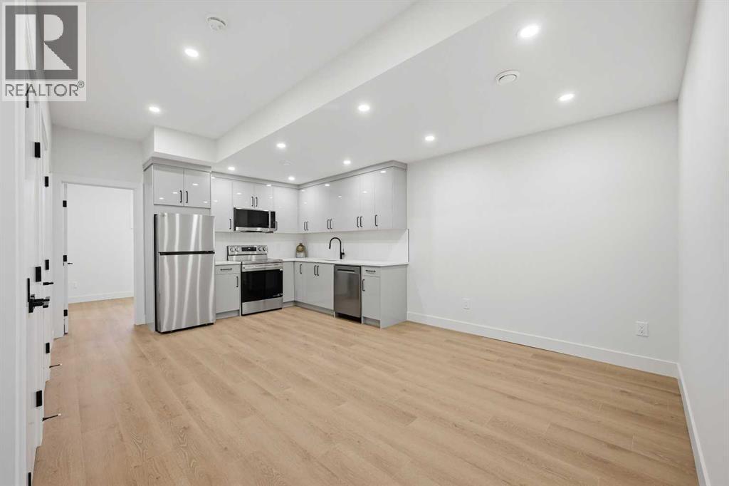 8140 47 Avenue NW - 42