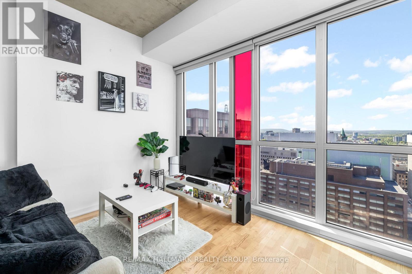 #2207 324 LAURIER AVENUE W - 11