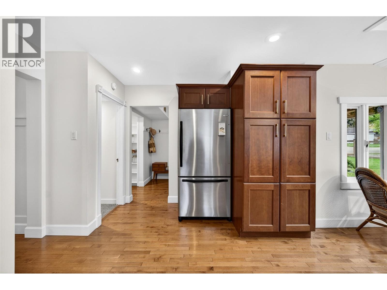  230 Shuswap Street Southeast, Salmon Arm