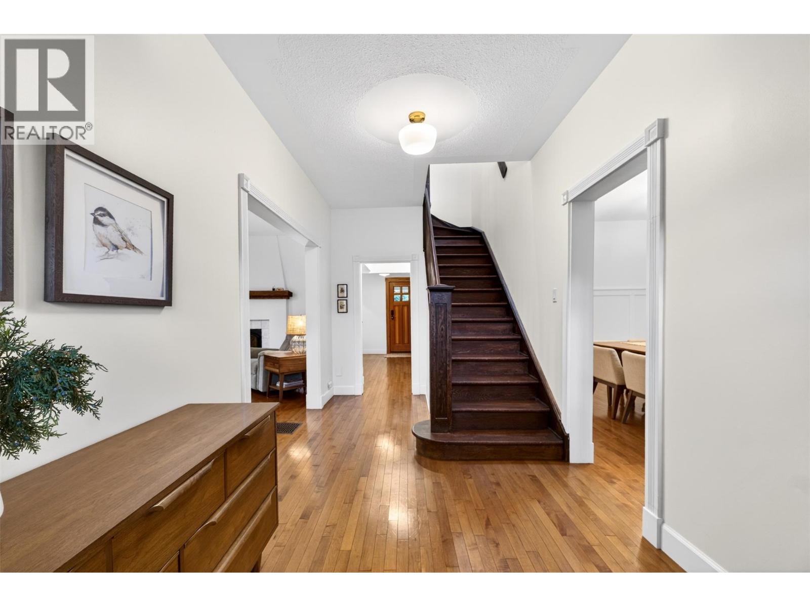  230 Shuswap Street Southeast, Salmon Arm