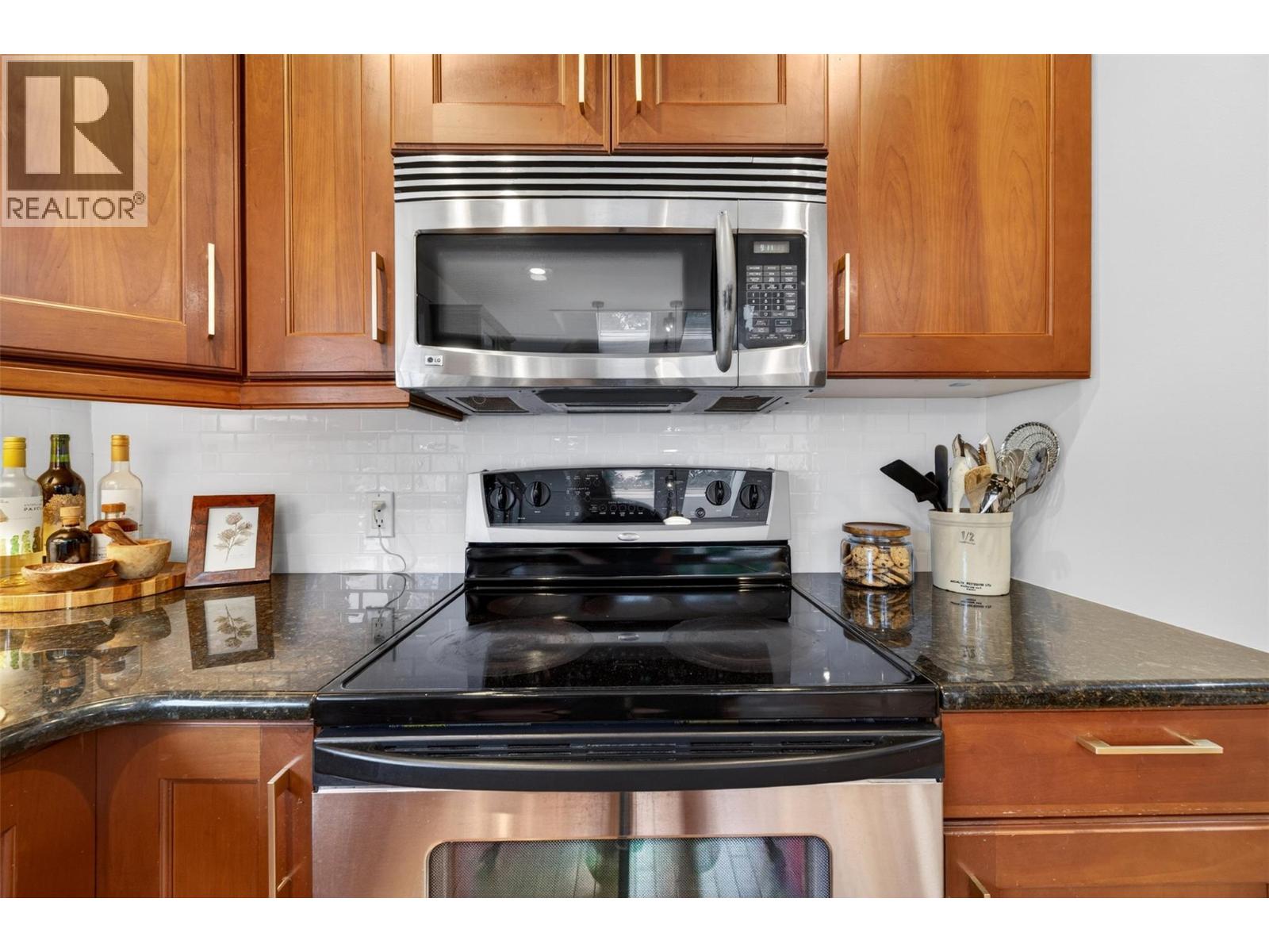  230 Shuswap Street Southeast, Salmon Arm
