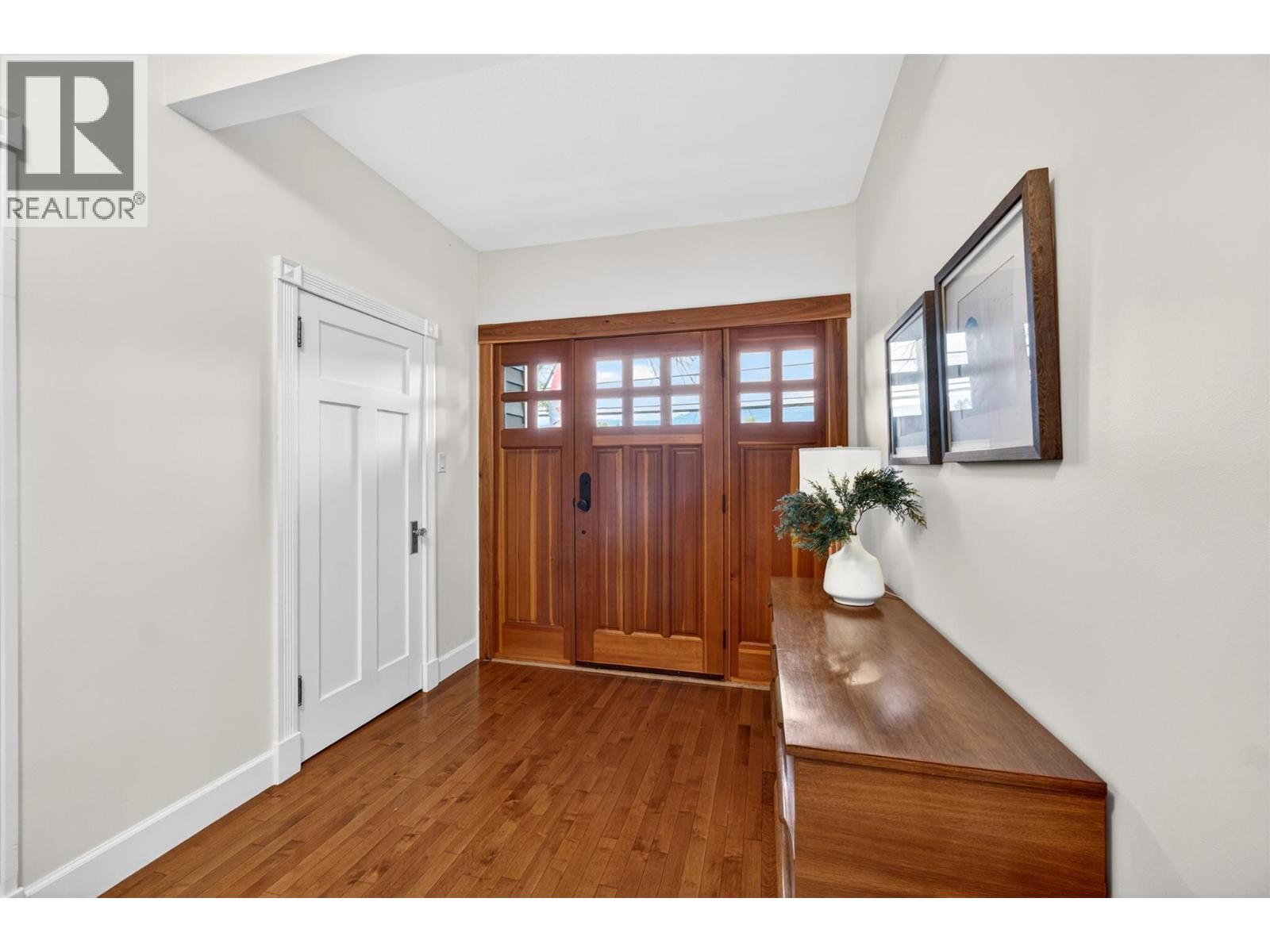 230 Shuswap Street Southeast, Salmon Arm