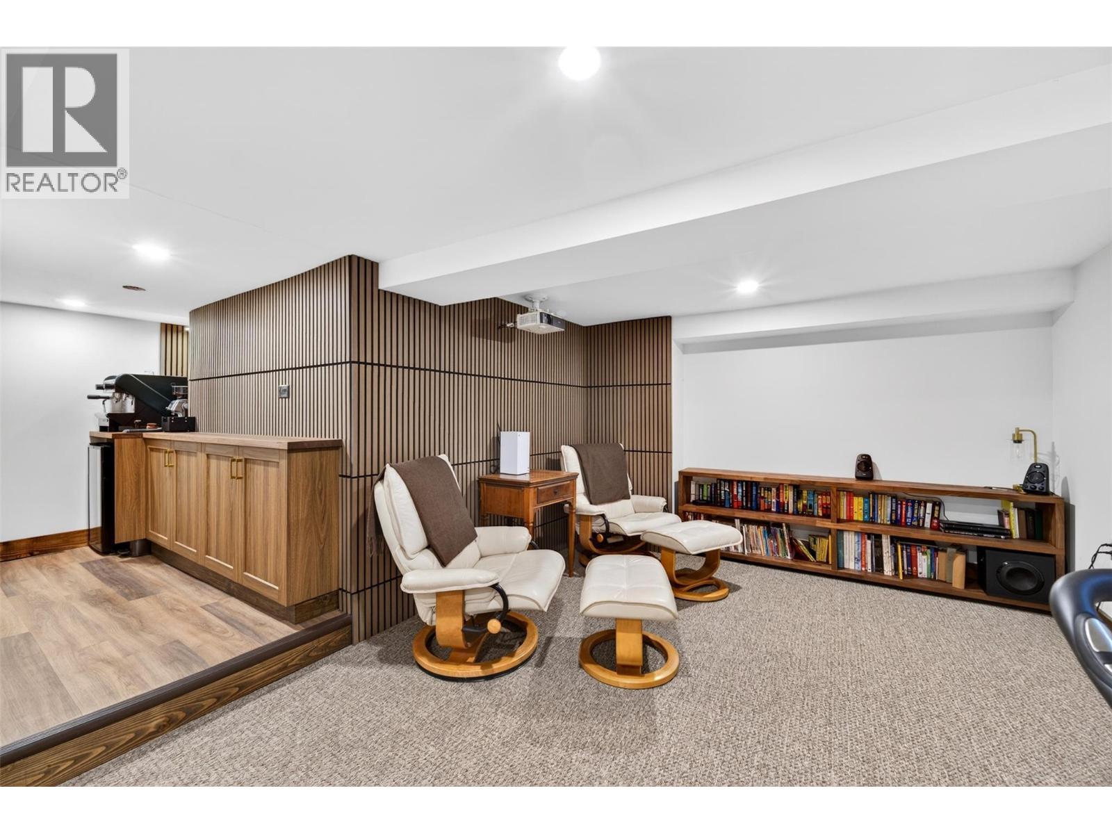  230 Shuswap Street Southeast, Salmon Arm